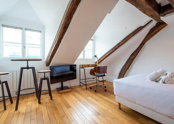 Rooftops Of L Opera - Madeleine Apartment Paris